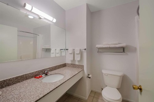 SureStay Plus Hotel by Best Western Berkeley Springs - image 29