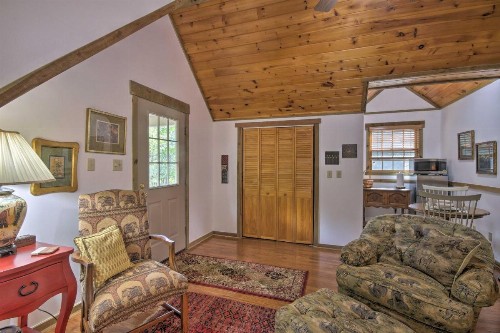 Couples Cabin - 5 Mi to DT Berkeley Springs! - image 9