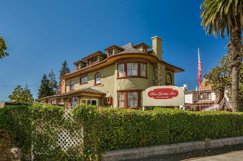 Rose Garden Inn - image 7