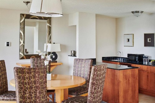 DoubleTree by Hilton Hotel Berkeley Marina - image 45