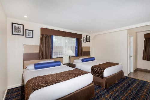 Howard Johnson By Wyndham Berkeley - image 9