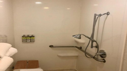 Holiday Inn Express Berkeley an IHG Hotel - image 4