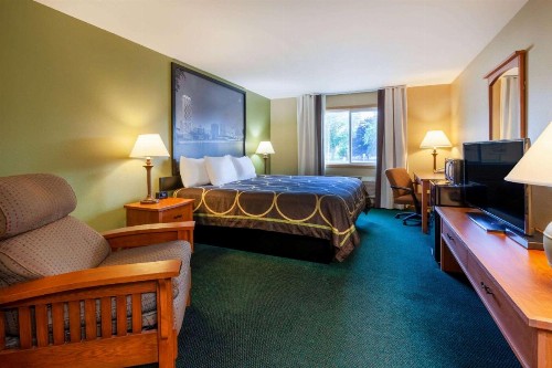 Magnuson Hotel Countryside Lodge - image 10