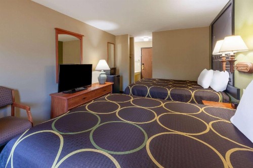 Magnuson Hotel Countryside Lodge - image 17