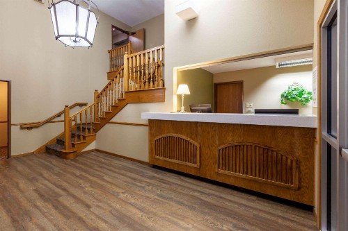 Magnuson Hotel Countryside Lodge - image 7