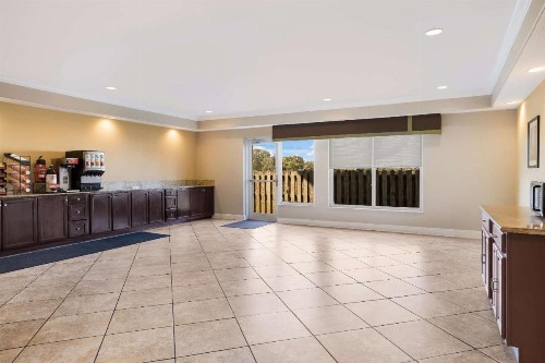 Sleep Inn & Suites Berwick - image 28