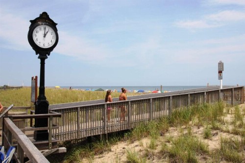 53023 Lakeshore Drive - image 11