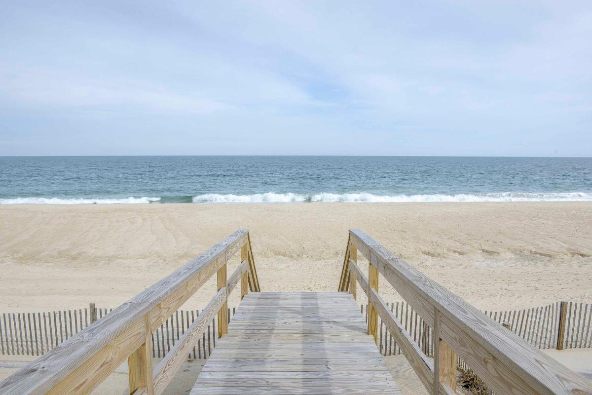 Bethany Beach House- 1000 Feet from the Ocean! - image 2