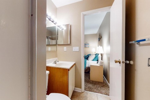 Sea Colony Racquet - image 10