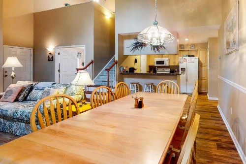Sea Colony Pine Lake II - image 4