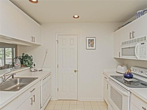 Sea Colony Whispering Pines - image 11