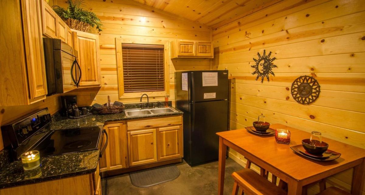 Sunsettin cabin - image 7