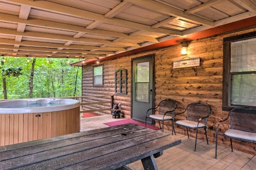 Broken Bow Cabin 3 Mi to Beavers Bend Marina!