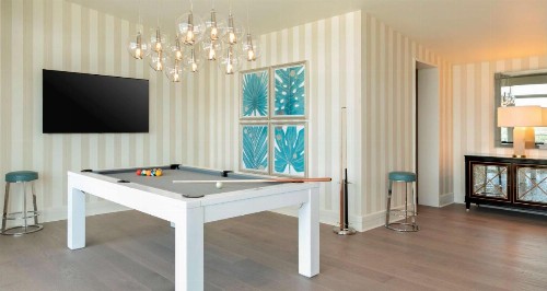The Beverly Hilton - image 11