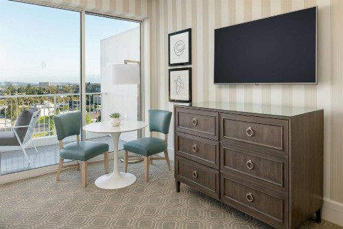 The Beverly Hilton - image 2