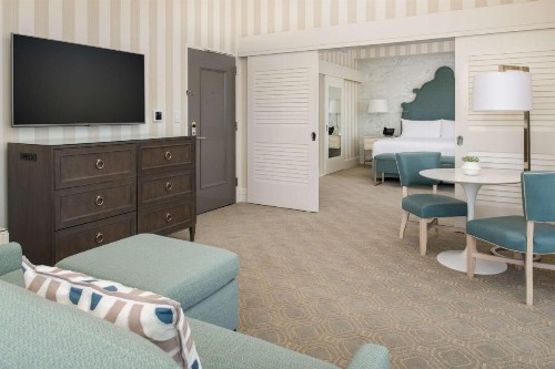 The Beverly Hilton - image 22