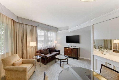 The Beverly Hilton - image 31