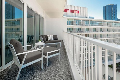 The Beverly Hilton - image 8