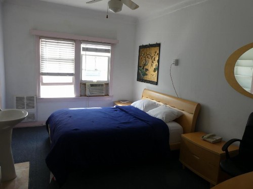 Hotel del Flores - image 2