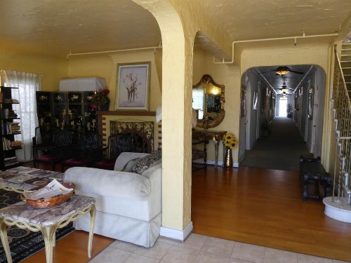 Hotel del Flores - image 3