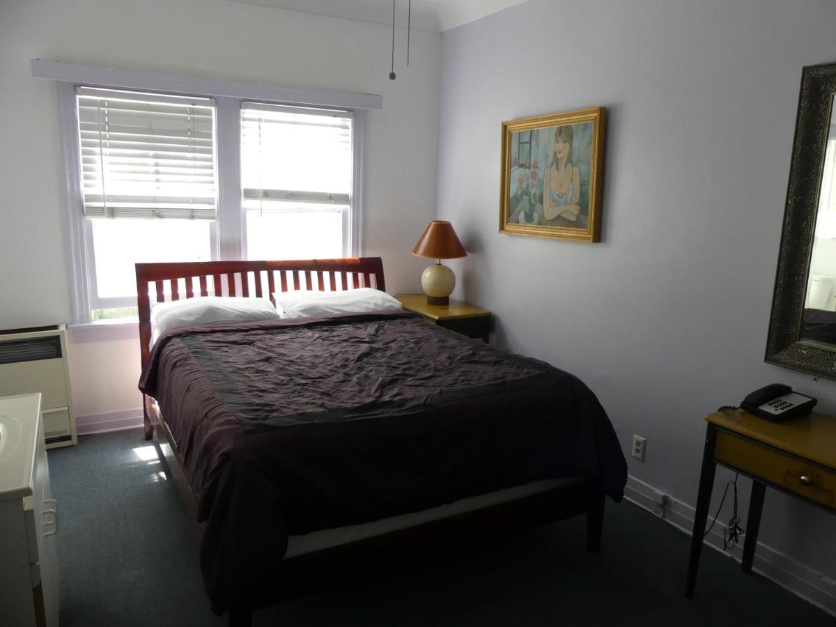 Hotel del Flores - image 4