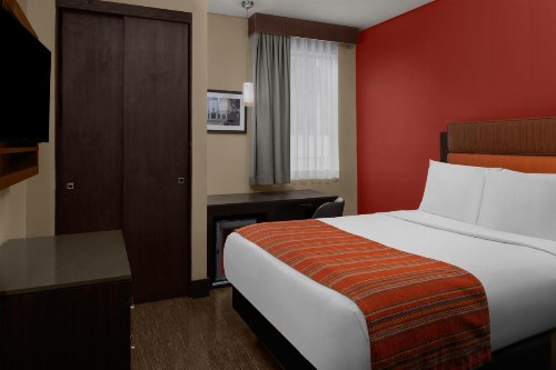 SIRTAJ – Beverly Hills - image 37