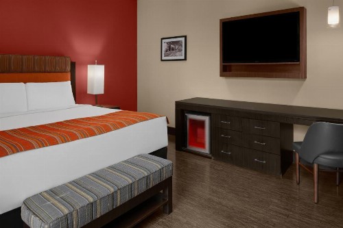 SIRTAJ – Beverly Hills - image 38