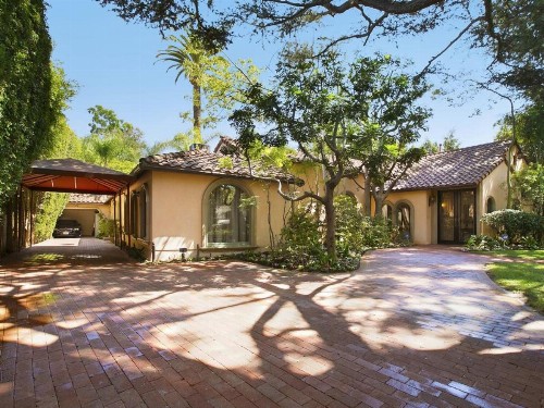 Villa Teresita - Beautifully gated Mediterranean estate