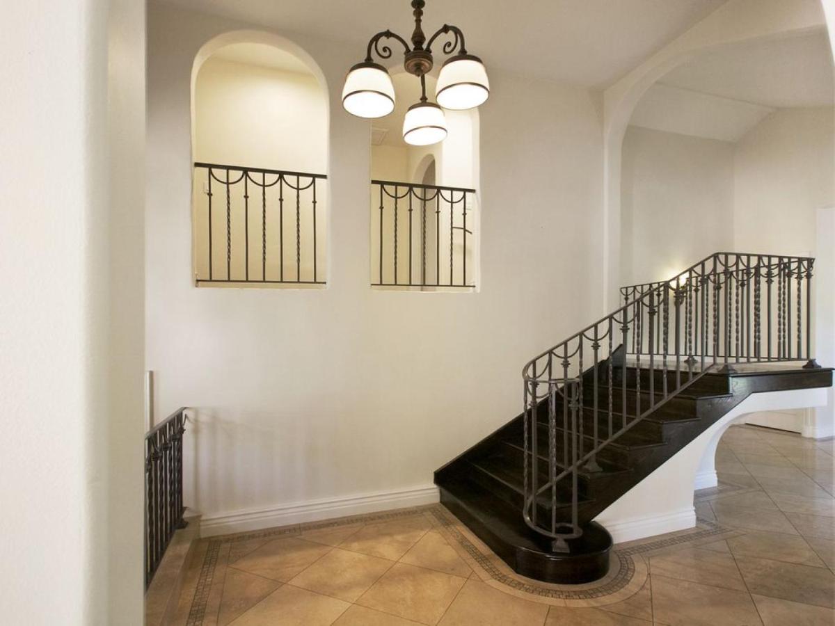 Villa Teresita - Beautifully gated Mediterranean estate - image 7