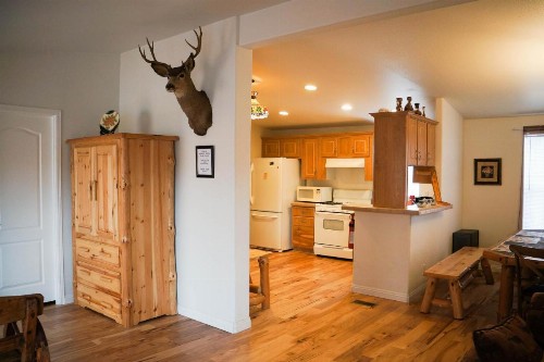 Country Club Chalet - image 2
