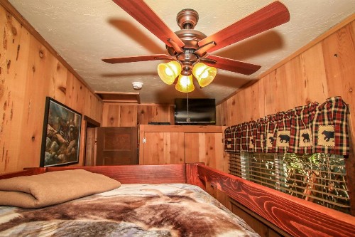 Our Mountain Hideaway Home - image 12