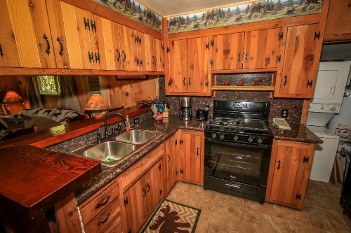 Our Mountain Hideaway Home - image 7