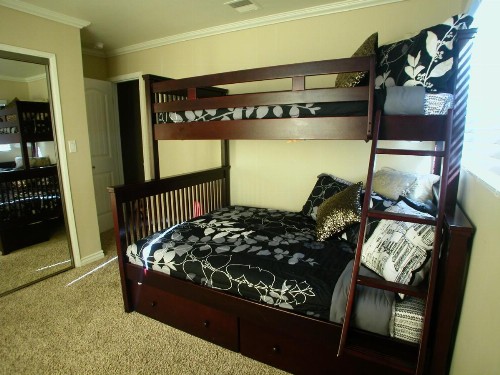 Bear Haven Chalet - image 23