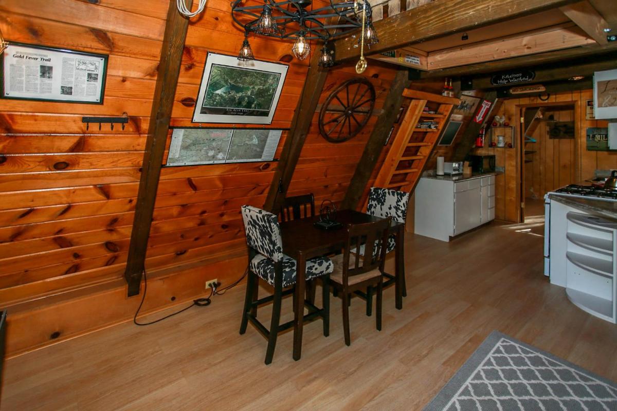 A-Frame Chalet - image 7