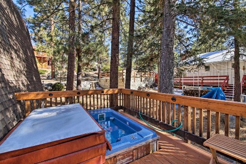 Walk to Big Bear Lake Cabin with Deck Hot Tub and WiFi - image 10