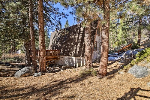 Walk to Big Bear Lake Cabin with Deck Hot Tub and WiFi - image 3