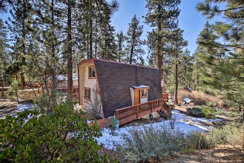 Walk to Big Bear Lake Cabin with Deck Hot Tub and WiFi - image 8