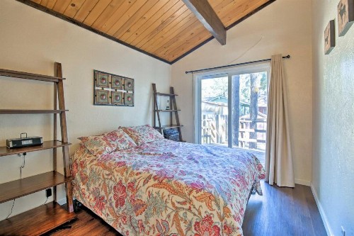 Cozy Big Bear Cabin with Spacious Deck and Fireplace! - image 6
