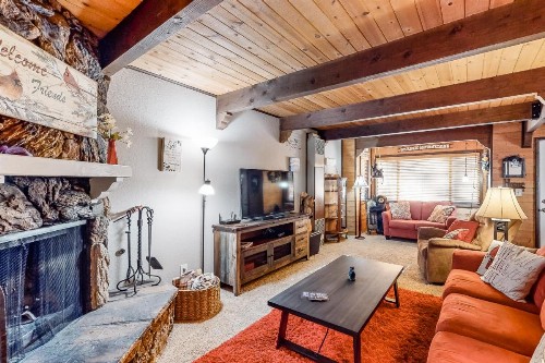 Bear Mountain Manor - image 8