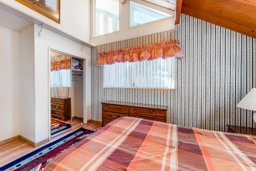Bear Hug Haven - image 9
