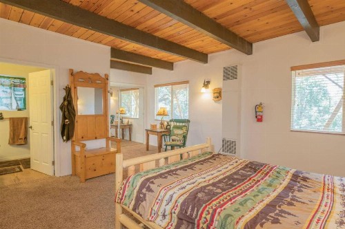 Gugu Cabin - image 15