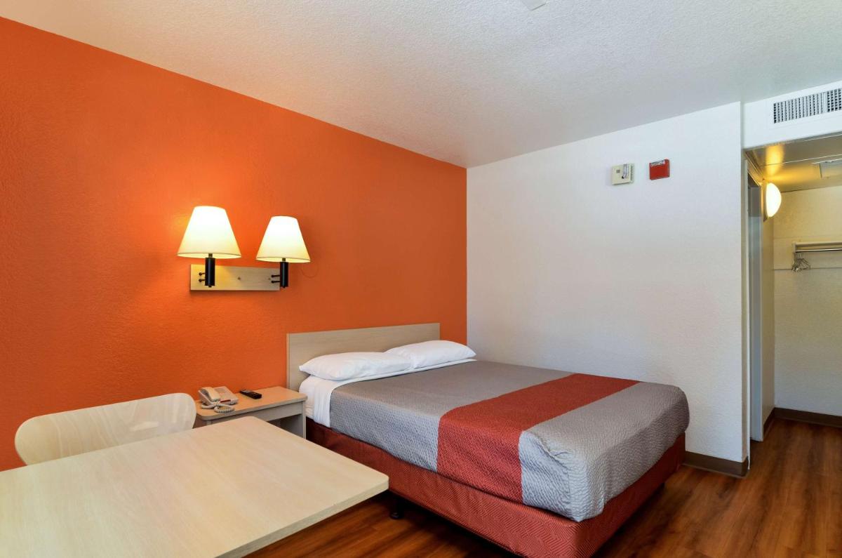 Motel 6-Big Bear Lake CA - image 3