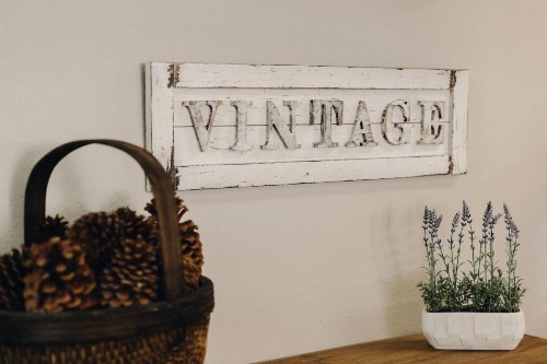 Vintage Lakeside Inn - image 23