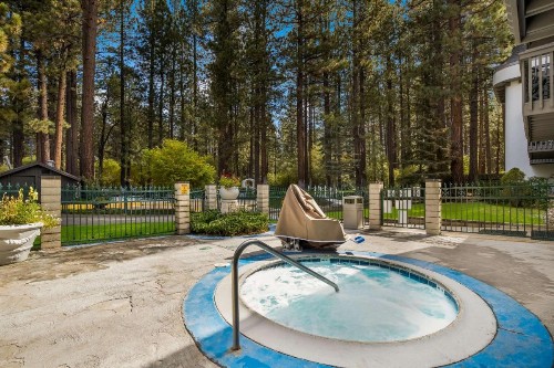 Best Western- Big Bear Chateau - image 2