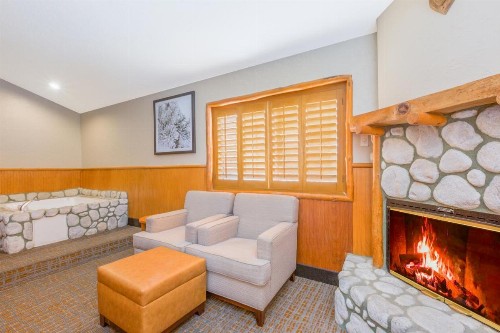 Holiday Inn Resort The Lodge at Big Bear Lake an IHG Hotel - image 12