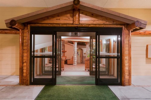 Holiday Inn Resort The Lodge at Big Bear Lake an IHG Hotel - image 45