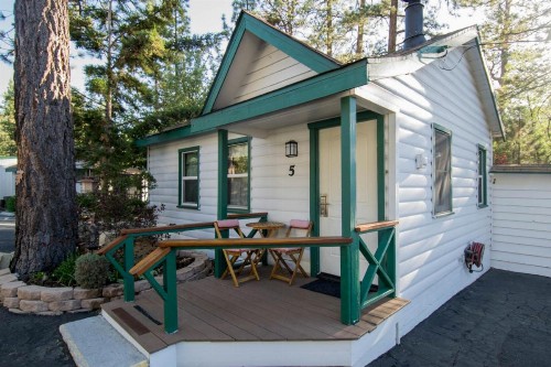 Hillcrest Lodge - image 5