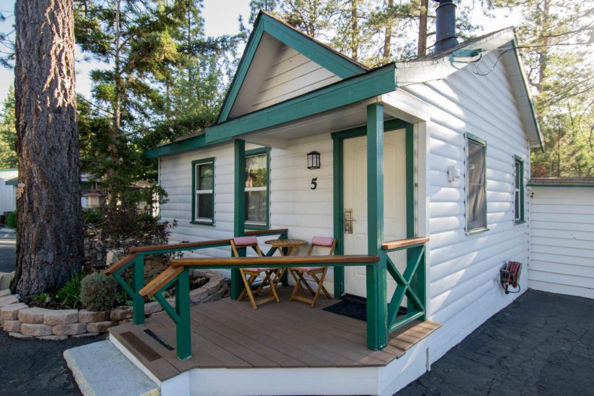 Hillcrest Lodge - image 5
