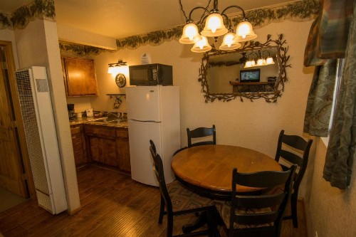 Hillcrest Lodge - image 6