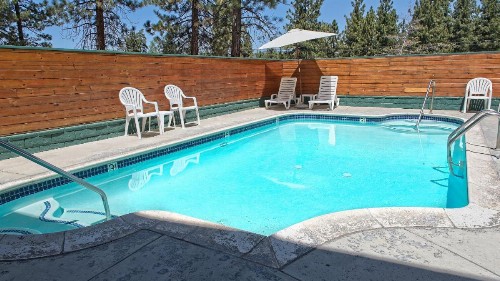 GetAways at Snow Lake Lodge - image 11
